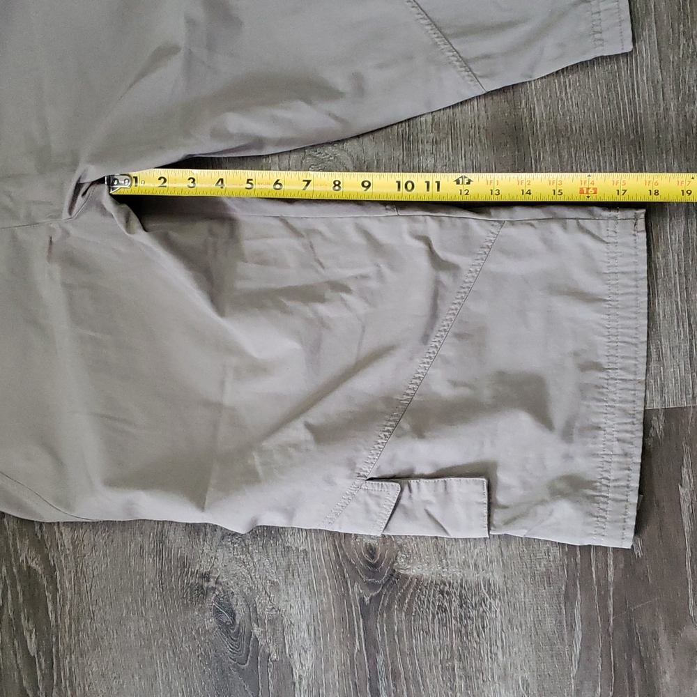 Nike Gray Capris Draw String Hems Size L - image 7